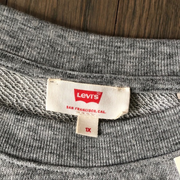 Levi’s NWT gray sweatshirt🔥😍🍂🍁 - Picture 8 of 9